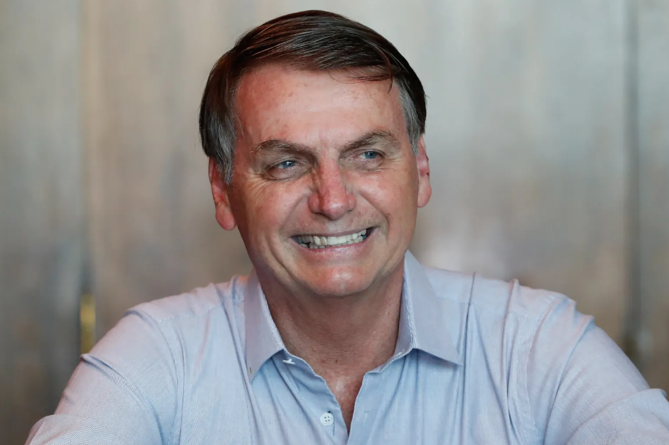 Bolsonaro avalia pronunciamento em seu retorno ao Brasil