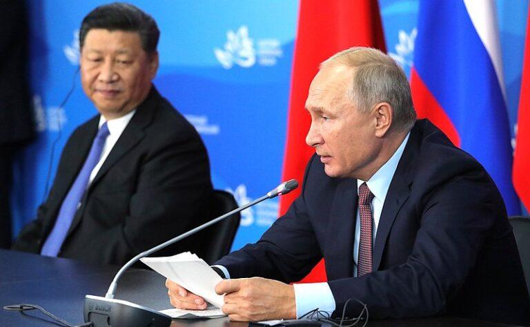 China desafia EUA e reafirma aliança com a Rússia