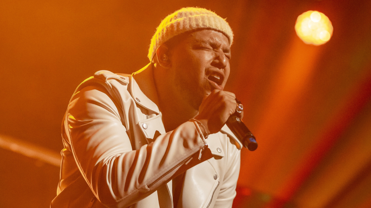 Flávio Vitor Jr lança o álbum O Fogo Não se Apagou