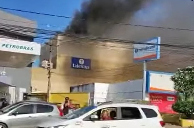Incêndio em shopping deixa 2 pessoas mortas no Maranhão
