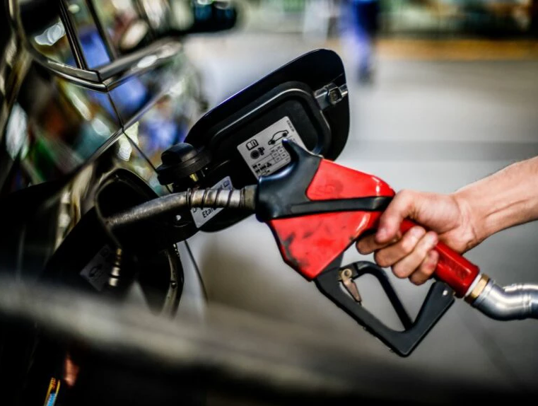 Preço da gasolina sobe 9% e fica mais caro em todas as regiões