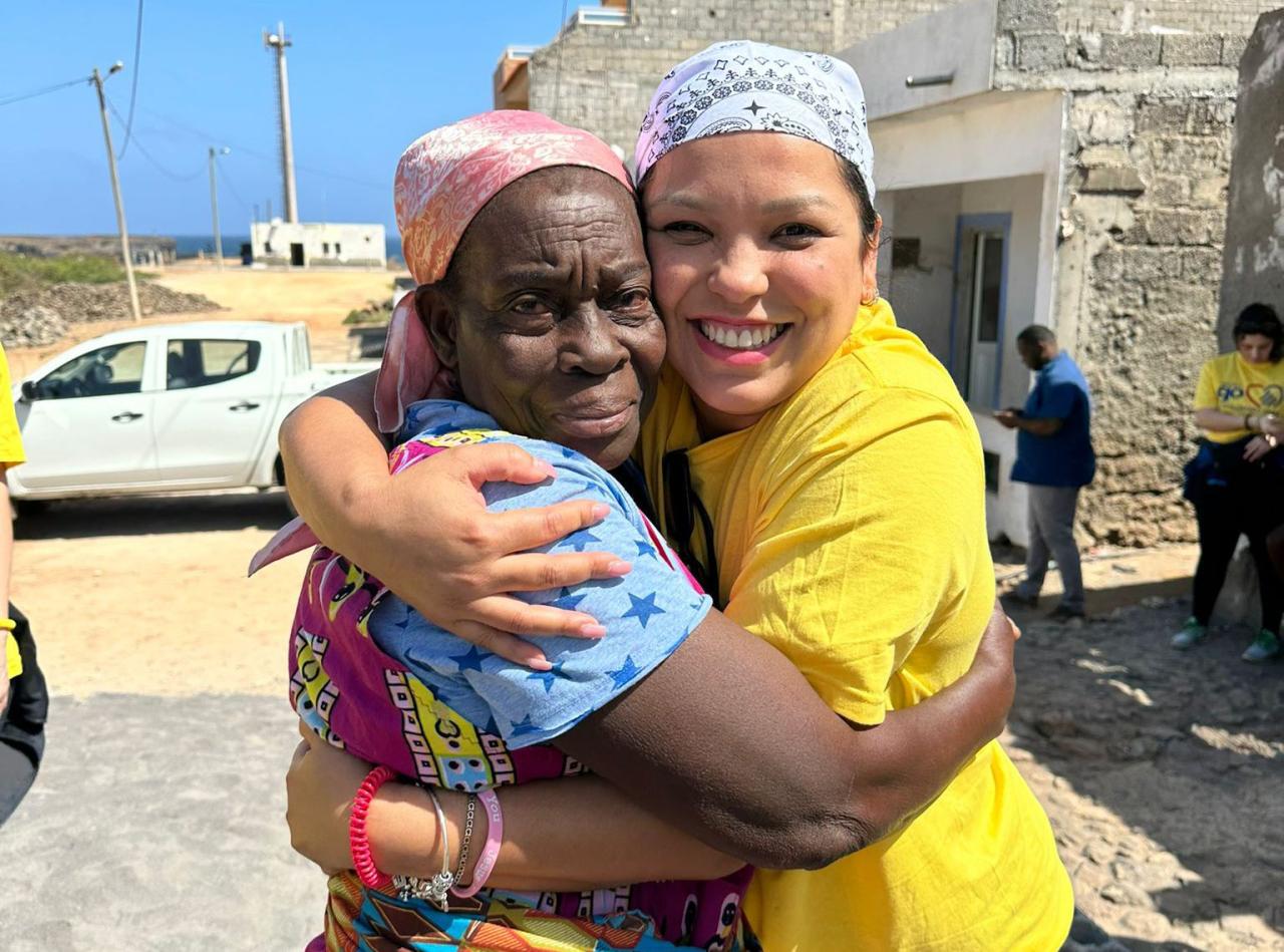 Quezia Coutinho lança o Devocional Jóias Preciosas de Deus e participa de Missões na África Ocidental