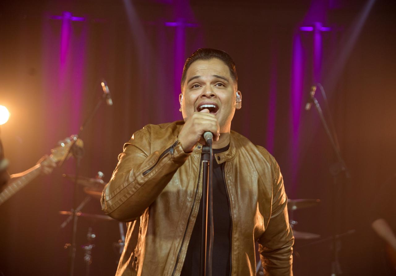 Raphael Dias lança a música  