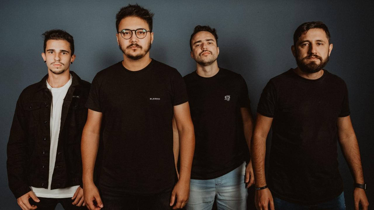 Salvaon lança “Aqui Com Você”, baseado em 2 Coríntios 12:9