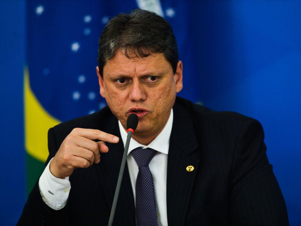 Tarcísio passará por cirurgia para retirada de um cálculo renal