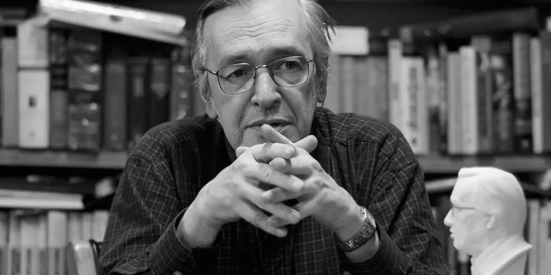 Câmara de Curitiba concede Cidadania Honorária póstuma a Olavo de Carvalho:
