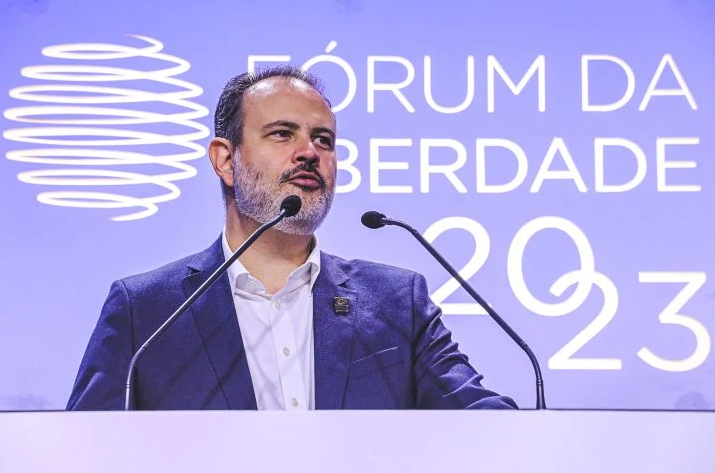 ‘Estamos vivendo uma ditadura do Judiciário’