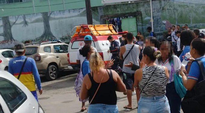 Estudante de 20 anos é detido e levado para delegacia após invadir escola em Salvador com faca