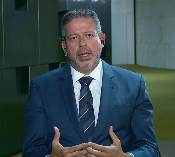 Lira quer votar vetos sobre o saneamento básico e decreto de armas nesta terça-feira