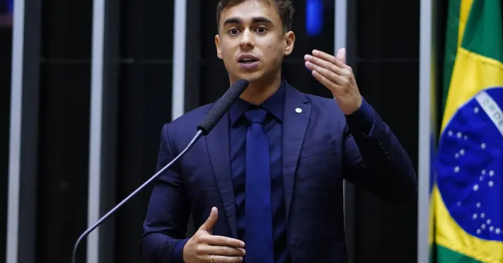 Nikolas Ferreira apresenta pedido de prisão contra Gonçalves Dias, ministro do GSI