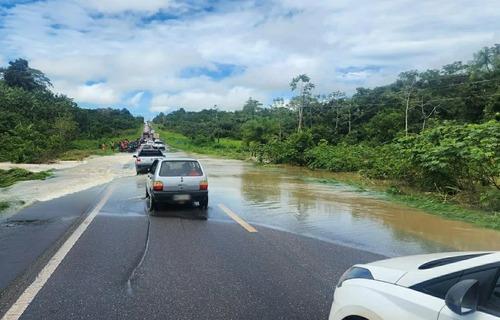 Rodovias brasileiras ainda enfrentam o impacto dos temporais