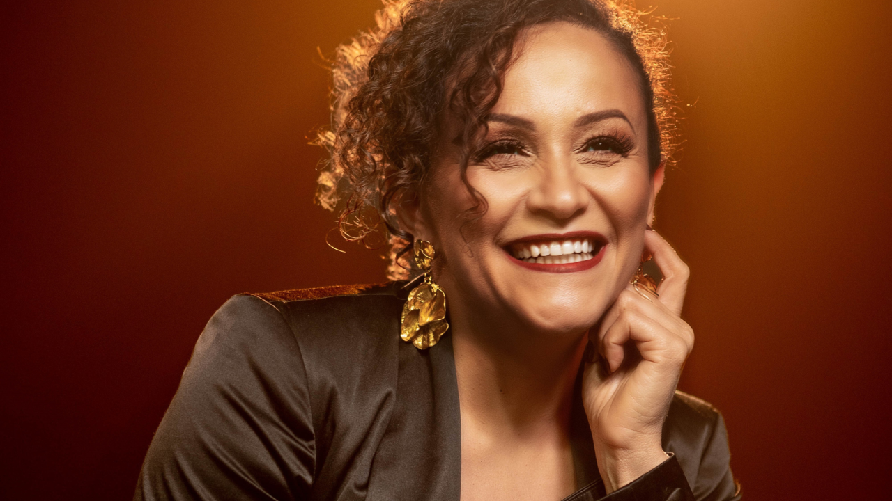 Ziza Fernandes lança single “Todo Mundo Tem”
