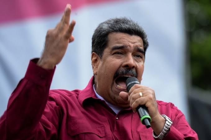 Estupros, espancamentos e choques: relatório revela as brutais torturas do governo Maduro