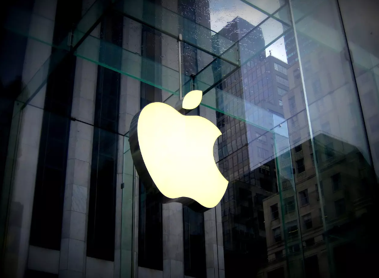 França investiga Apple por limitar ‘vida útil’ de produtos