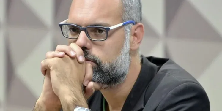 Governo Lula colocará caso Allan dos Santos na conta ao decidir sobre espião russo, diz jornal