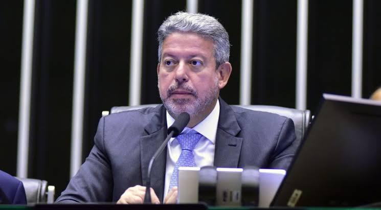 Lira é acusado de manobrar para PT roubar vaga do Novo na CPMI