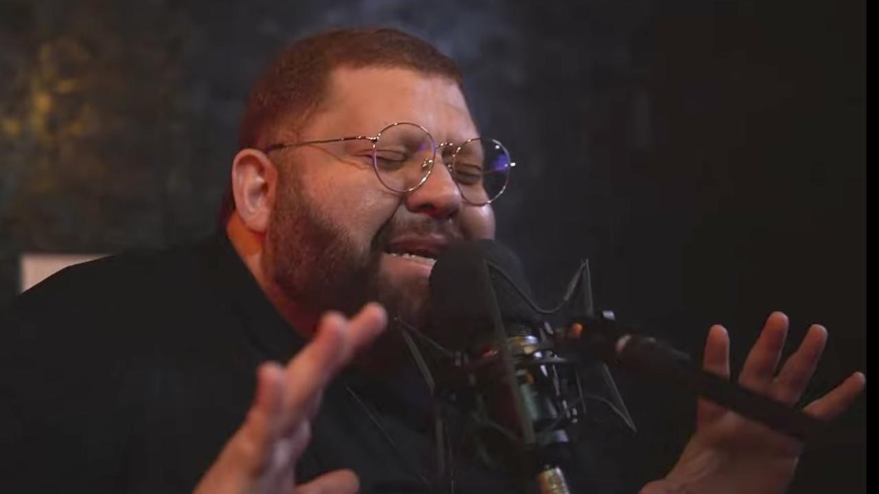 Niwton Barros canta o clássico pentecostal 
