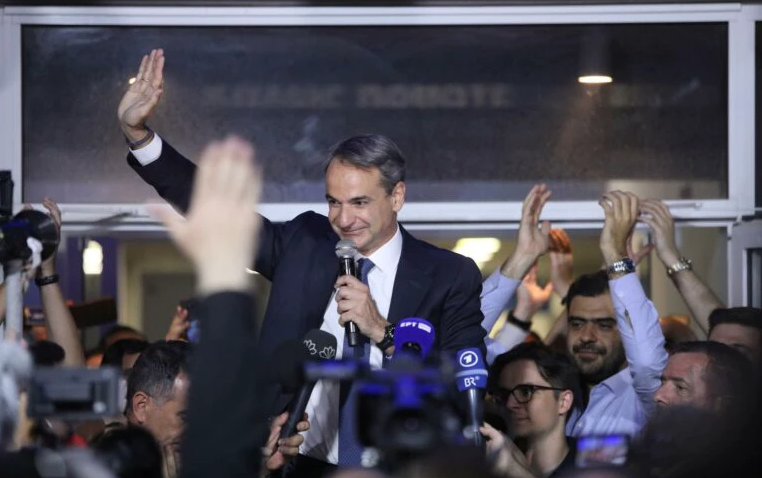 Partido conservador do premiê da Grécia vence eleições