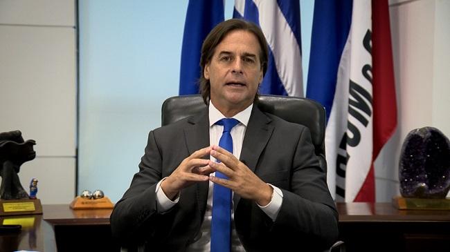 Presidente do Uruguai critica fala de Lula sobre Maduro: “Tapar sol com o dedo”