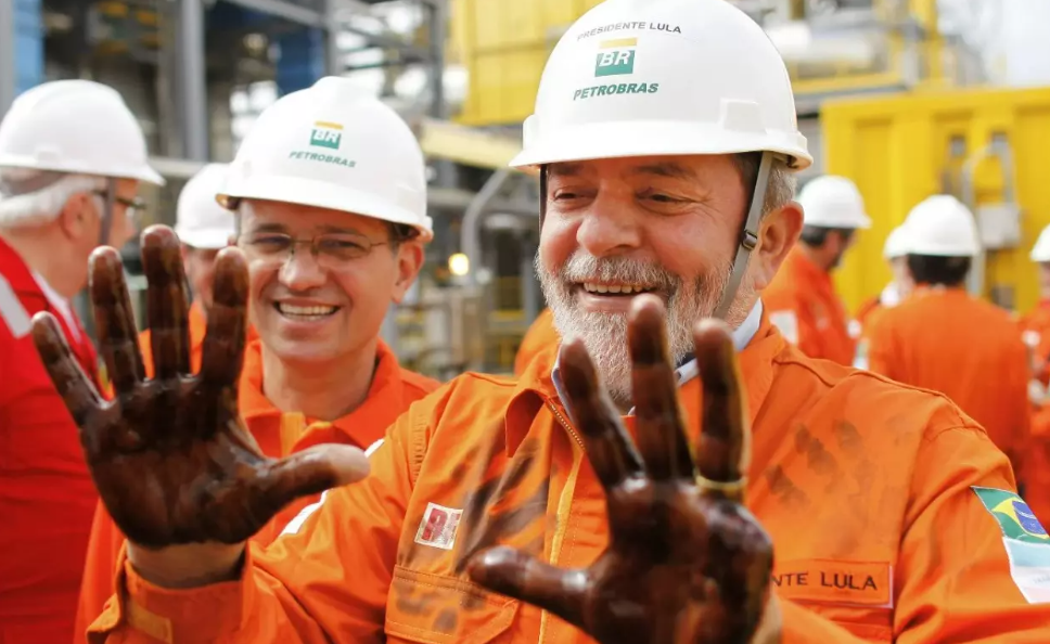Valor da Petrobras cai R$ 84,8 bilhões desde a eleição de Lula