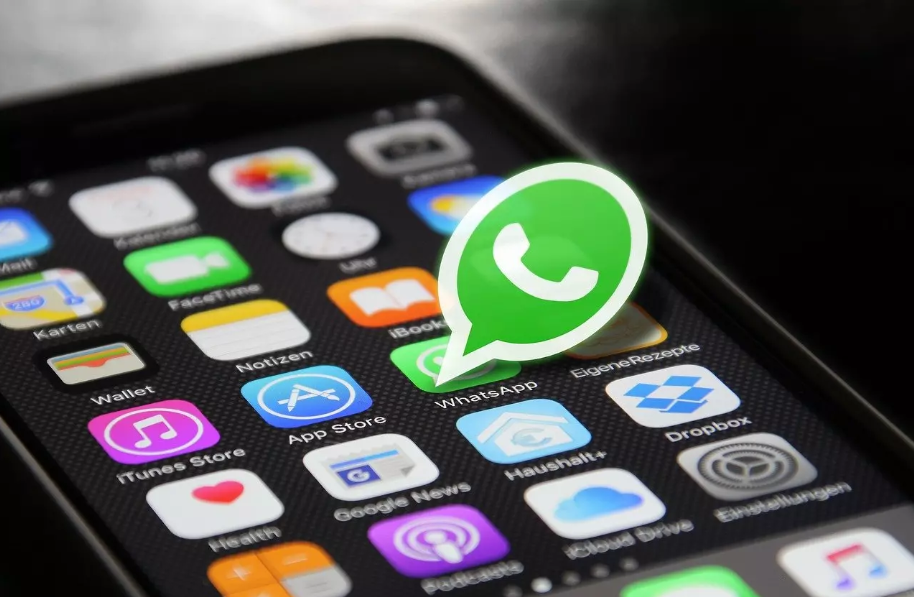 WhatsApp é acusado de ativar microfone de celulares sem autorização de usuários