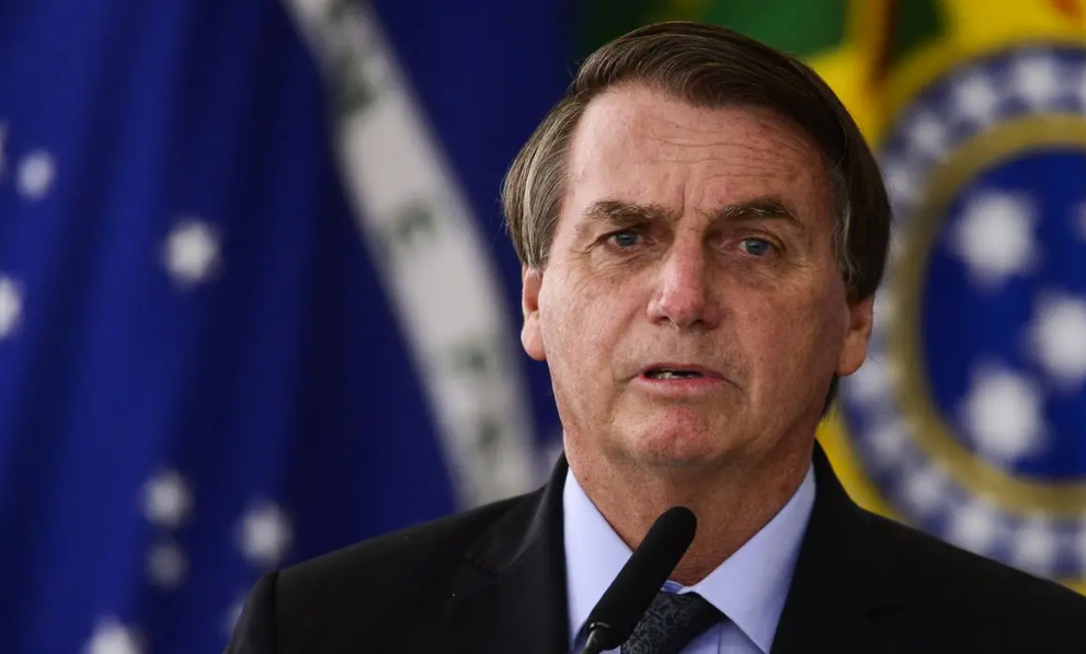 Bolsonaro aciona STF contra Lula