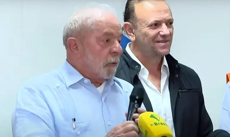 CPMI do 8 de Janeiro: por que o governo não quer revelar dados da viagem de Lula?