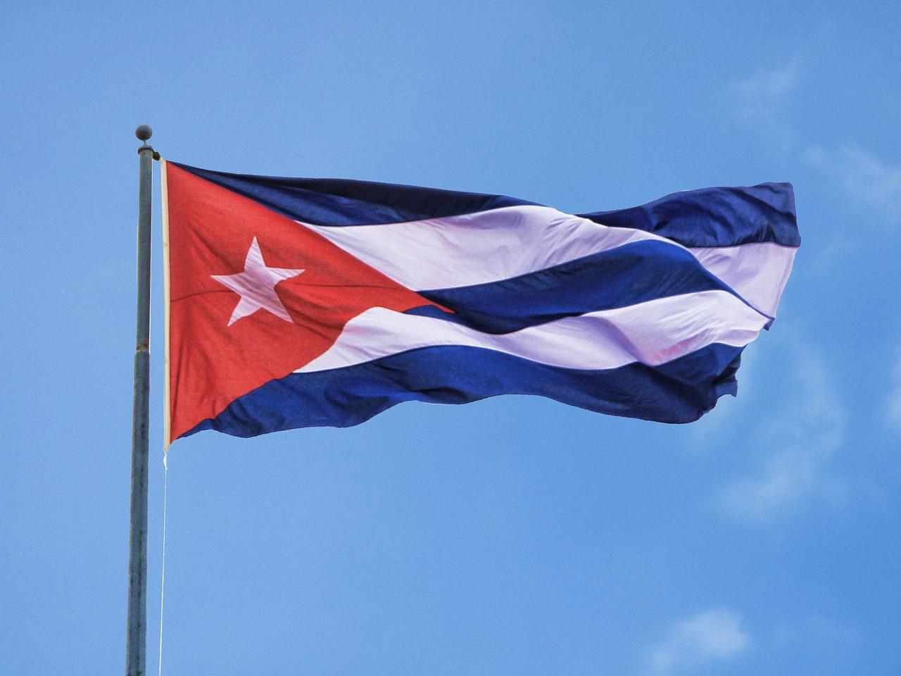 Cuba vende jovens à Rússia para lutar na guerra, diz ONG