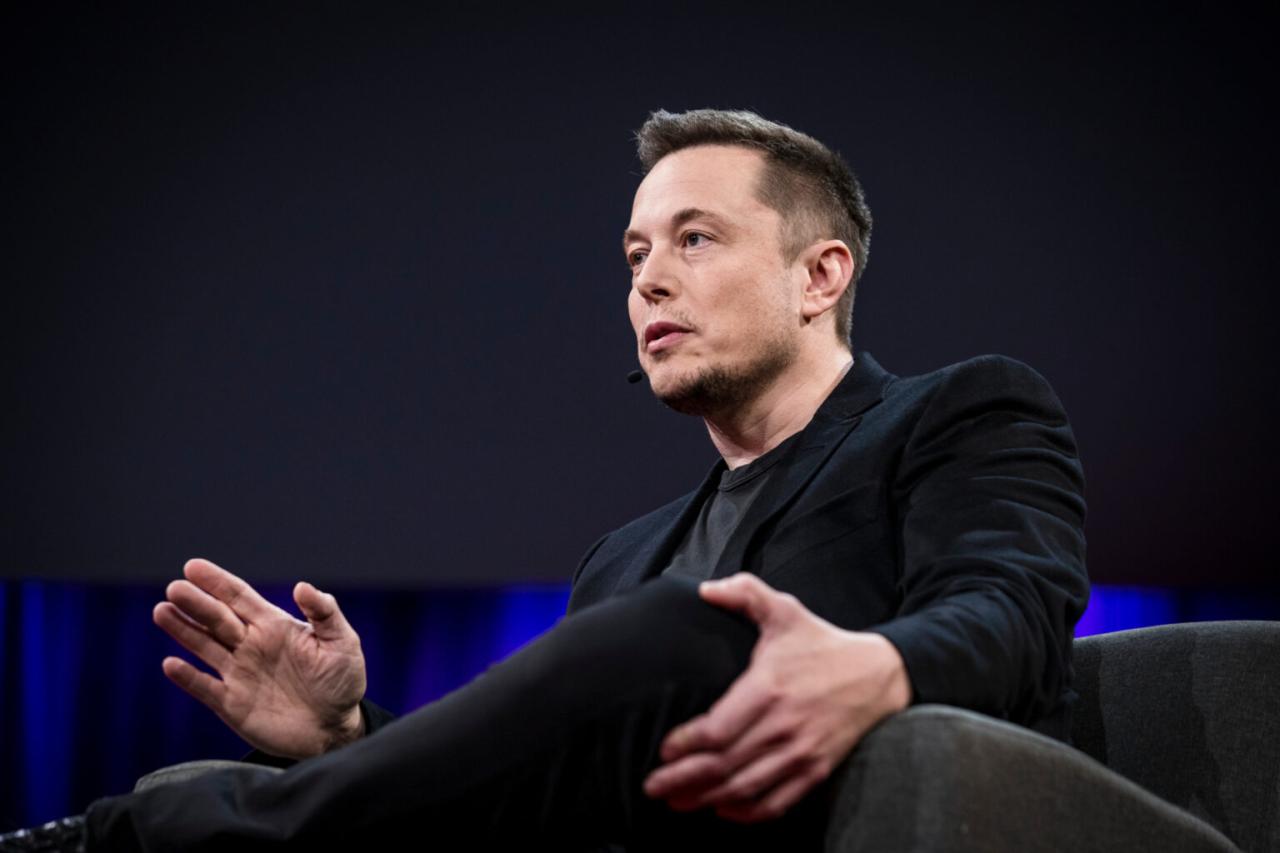 Elon Musk revela que vai ajudar financeiramente para que troca de gênero entre menores de idade seja proibida