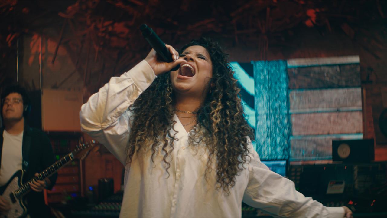 “Esse Vento Vai Passar” é a nova música de Sarah Beatriz