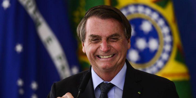 “Eu tenho a bala de prata, mas não vou revelar”, diz Bolsonaro