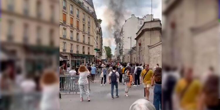 Explosão em Paris deixa 24 feridos e dois desaparecidos após desabamento de edifícios