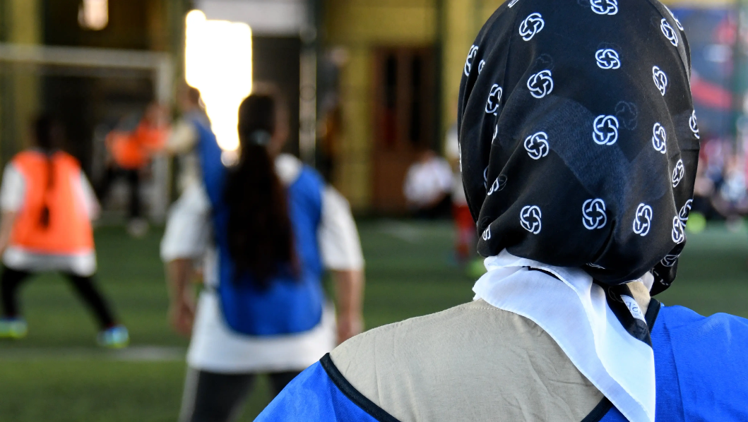 Futebol transforma a vida de jovens refugiados afegãos