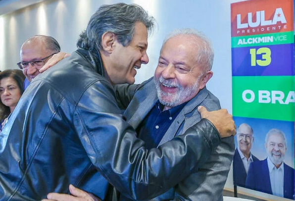 Governo aumenta impostos e combustíveis ficarão mais caros