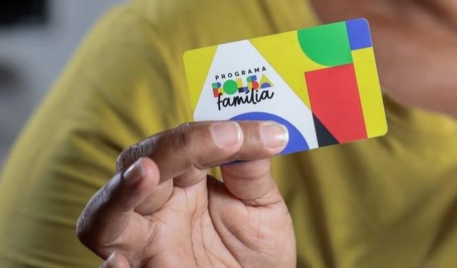 Governo Lula corta quase 2 milhões de beneficiários do Bolsa Família em 2023