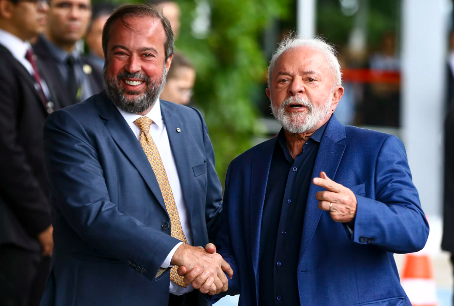 Ministro de Lula multiplica seu patrimônio em 30 vezes, atingindo quase R$ 80 milhões