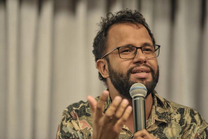 PSOL quer investigar igrejas evangélicas na CPMI do 8 de Janeiro