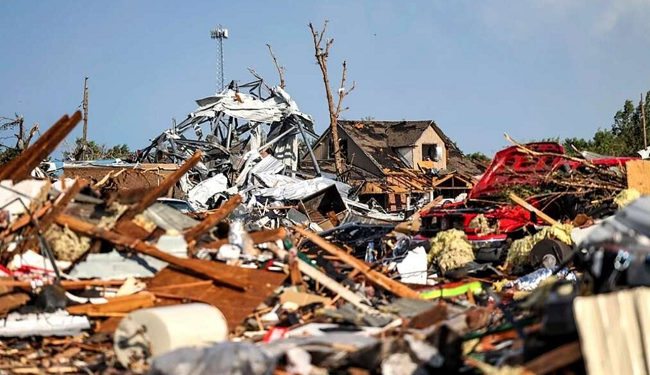 Tornados atingem Texas e Flórida, matando pelo menos 4