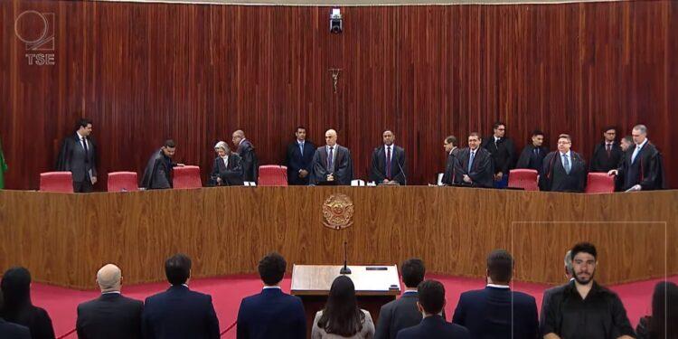 TSE retoma julgamento que pode tornar Bolsonaro inelegível; resultado pode sair nesta quinta