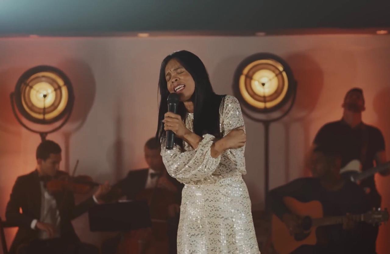 Vera Schweizer lança novo single 'Filho sou Eu' para tocar corações