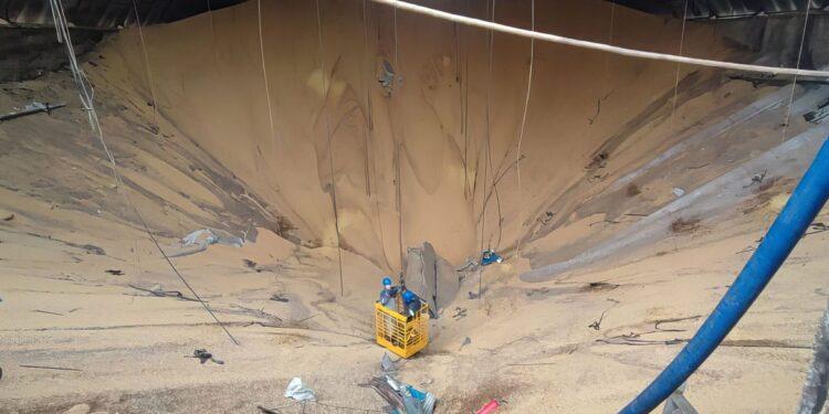 Explosão em Palotina: bombeiros ainda buscam uma vítima sob dez toneladas de milho