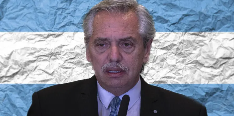 BC da Argentina desvaloriza peso e aumenta taxa de juros para 118%