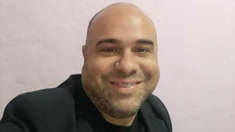 Eduardo Oliveira canta “Espera em Deus”, em resposta aos corações aflitos