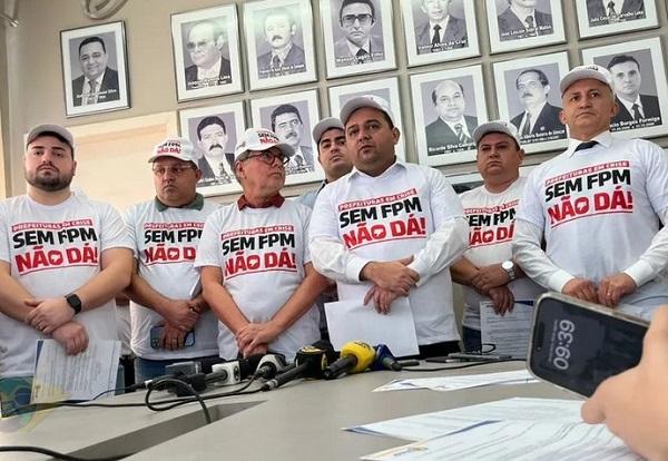 Greve de prefeitos paralisa serviços e atinge 16 estados