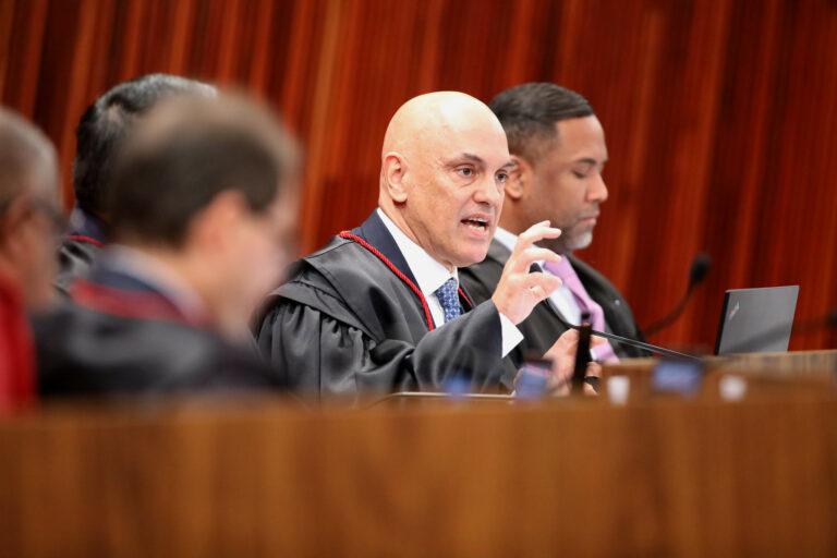 Mecanismos da democracia têm que ser reanalisados, diz Moraes