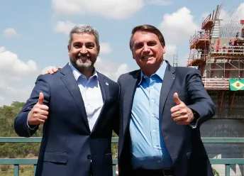 Prestes a deixar a presidência do Paraguai, Mario Abdo Benítez posta vídeo ao lado de Bolsonaro