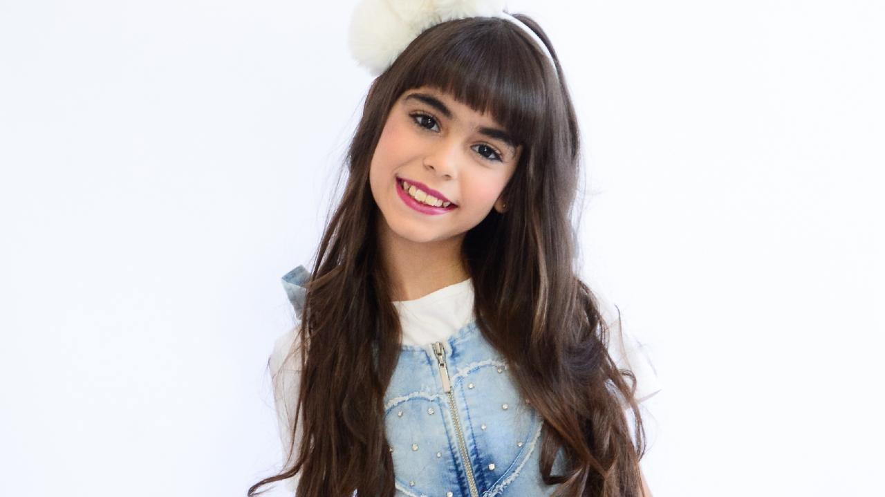A pequena Alassedaney Melo lança seu novo single; ouça 