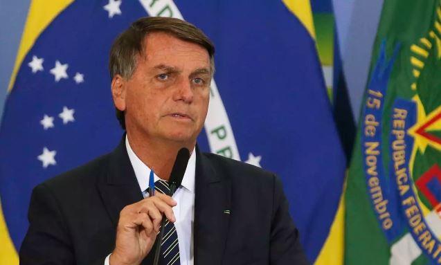 Bolsonaro vai passar por 3 cirurgias