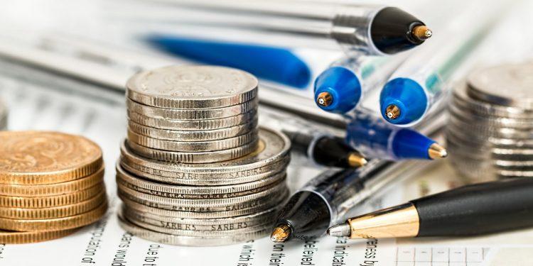 Brasil perdeu mais de 400 mil empresas no 1º semestre de 2023, aponta levantamento
