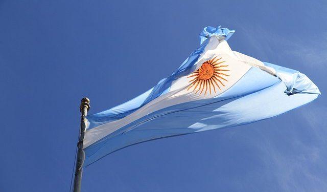 Inflação anual da Argentina sobe para 124,4% em agosto
